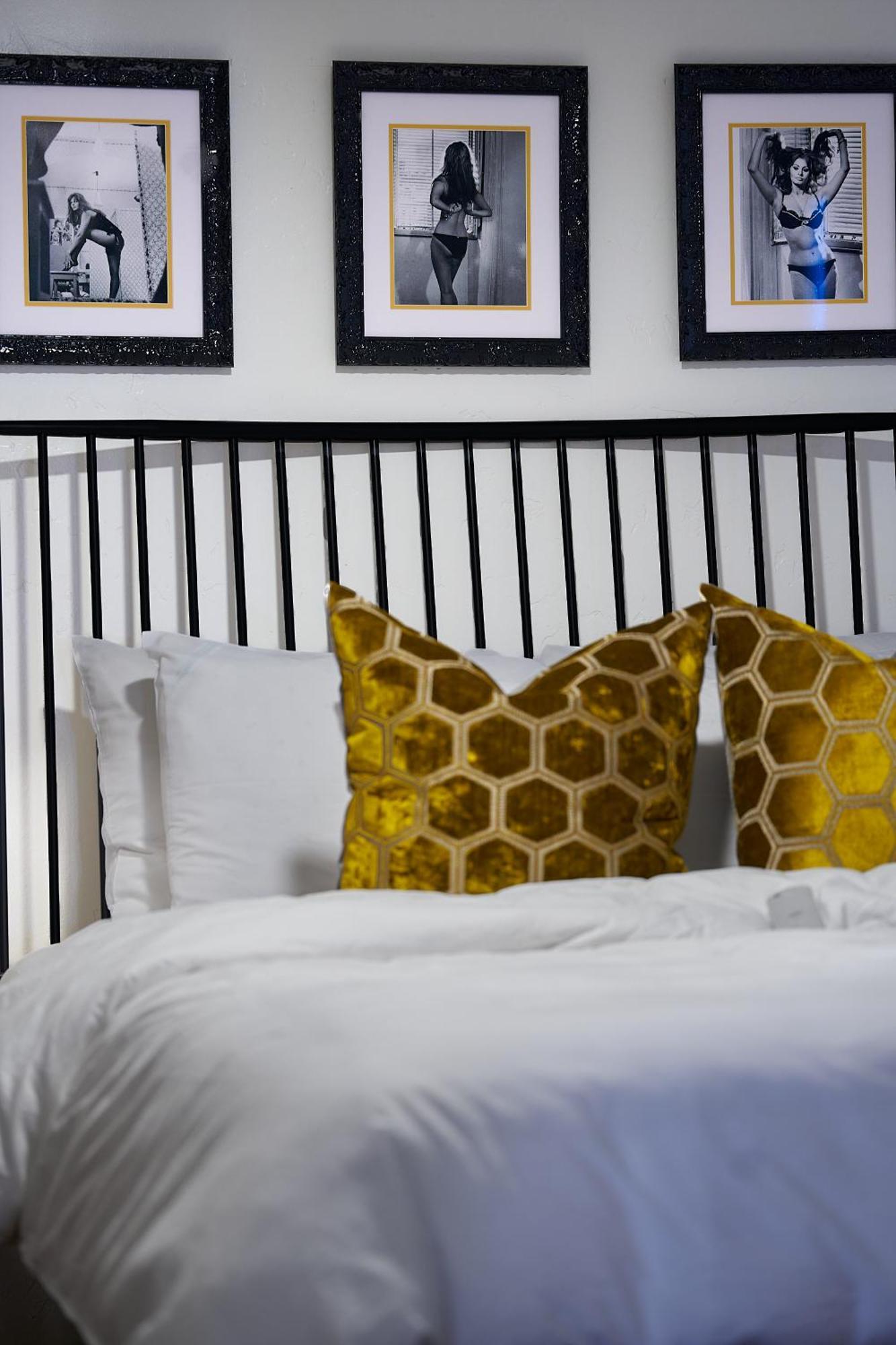 Saint Boniface Hotel Indio Chambre photo
